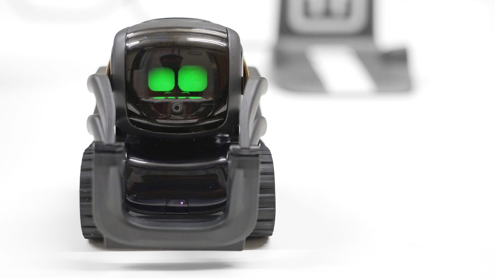 Робот Anki Vector купить на OZON по низкой цене (307271880)