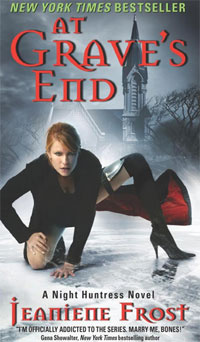 At Grave's End (Night Huntress, Book 3) | Фрост Джанин #1