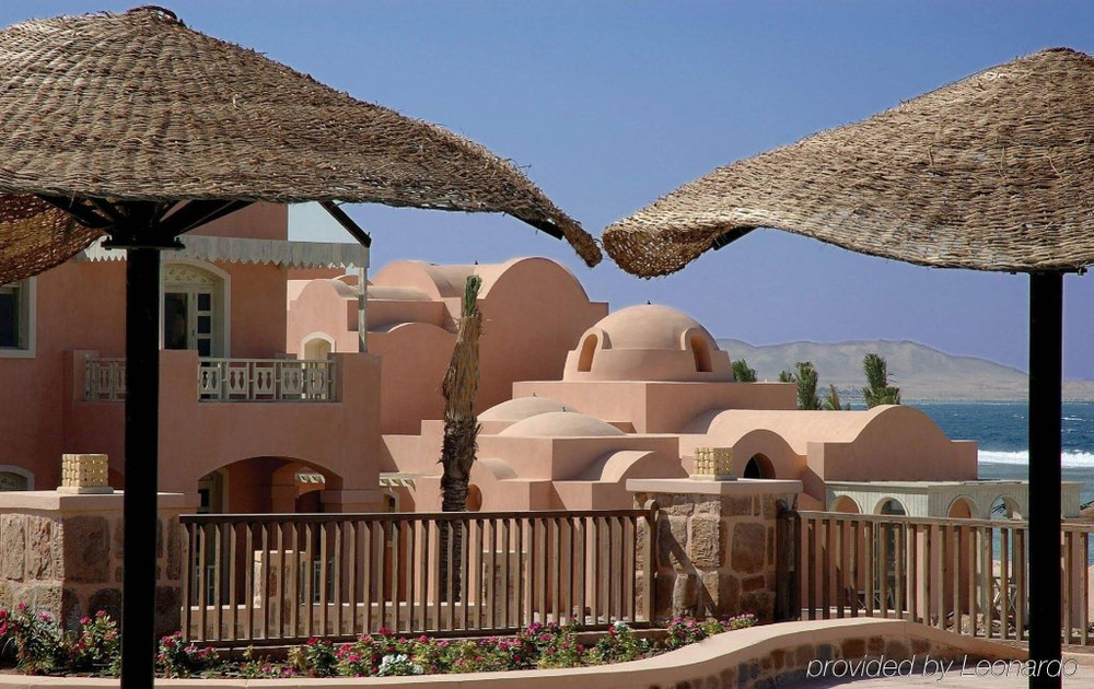 Radisson blu resort el. Эль Кусейр Египет. Marsa Alam, Кусейр, Египет. Radisson Blu Resort Египет Марса Алам. Эль Кусейр Египет отели.