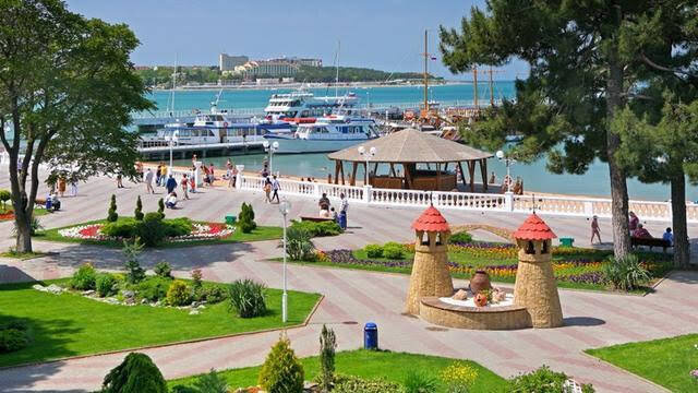 Геленджик 19 сентября. Людей на пляже как в сезон Следуй за нами Дзен