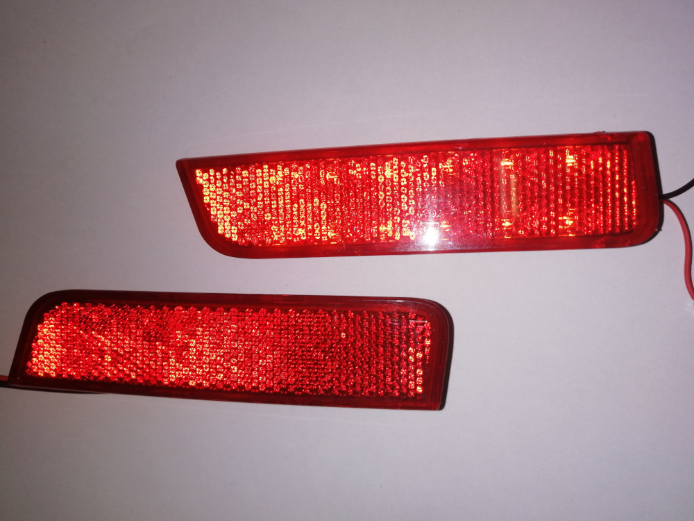 Катафоты с подсветкой диодные в задний бампер Renault Sandero Stepway ...