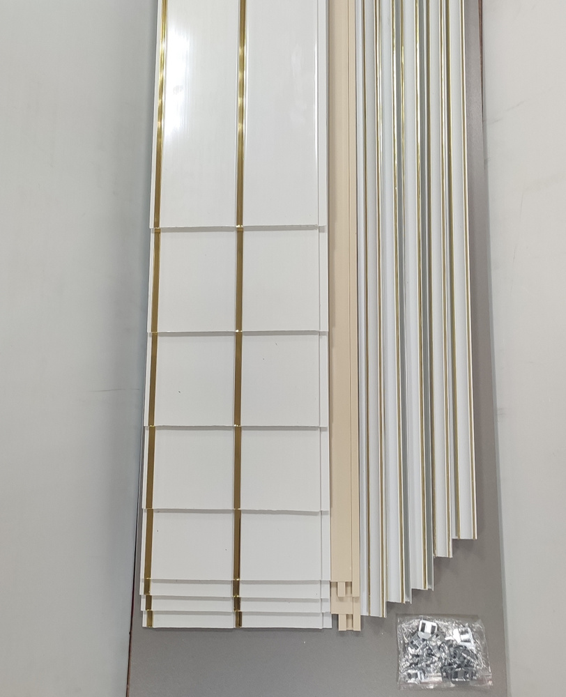 Набор реечного потолка для ванной из панелей ПВХ 1,92м х 1,5м, 2 полосы золото  #1