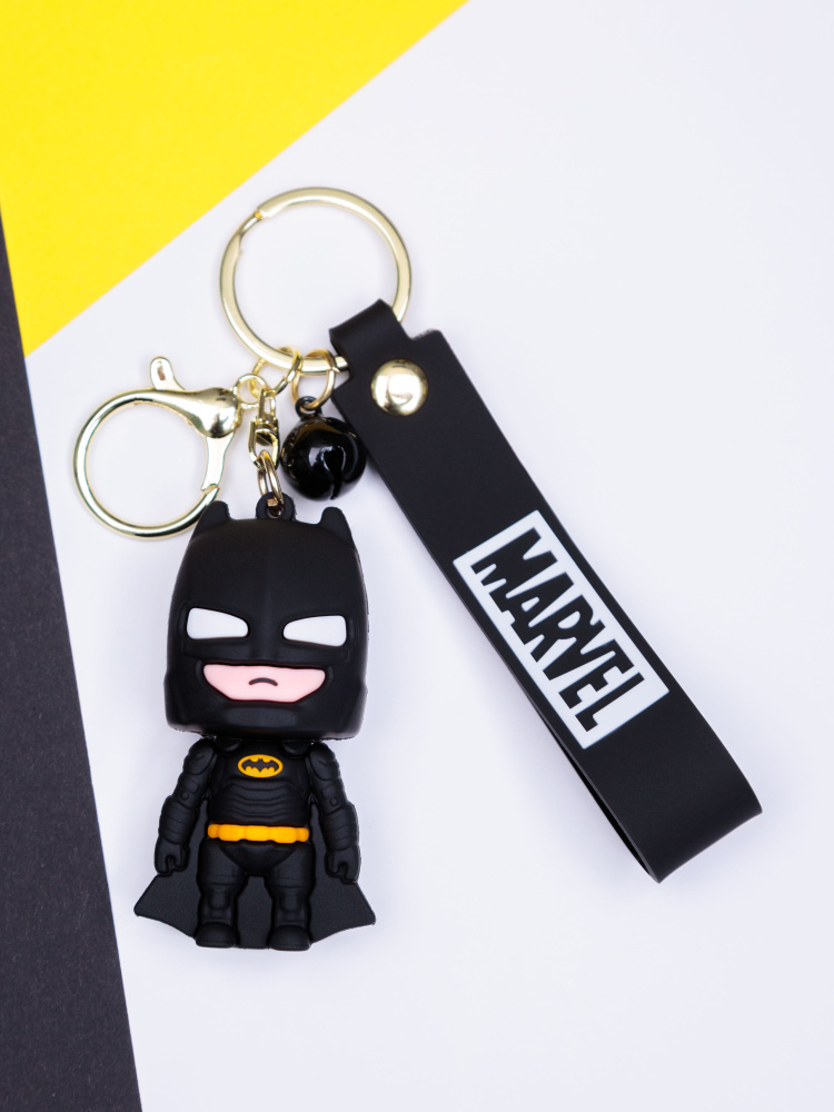 Бэтмен ключ. Брелок для ключей Супергерои. Брелок для ключей Марвел. Смарт Бэтмена.