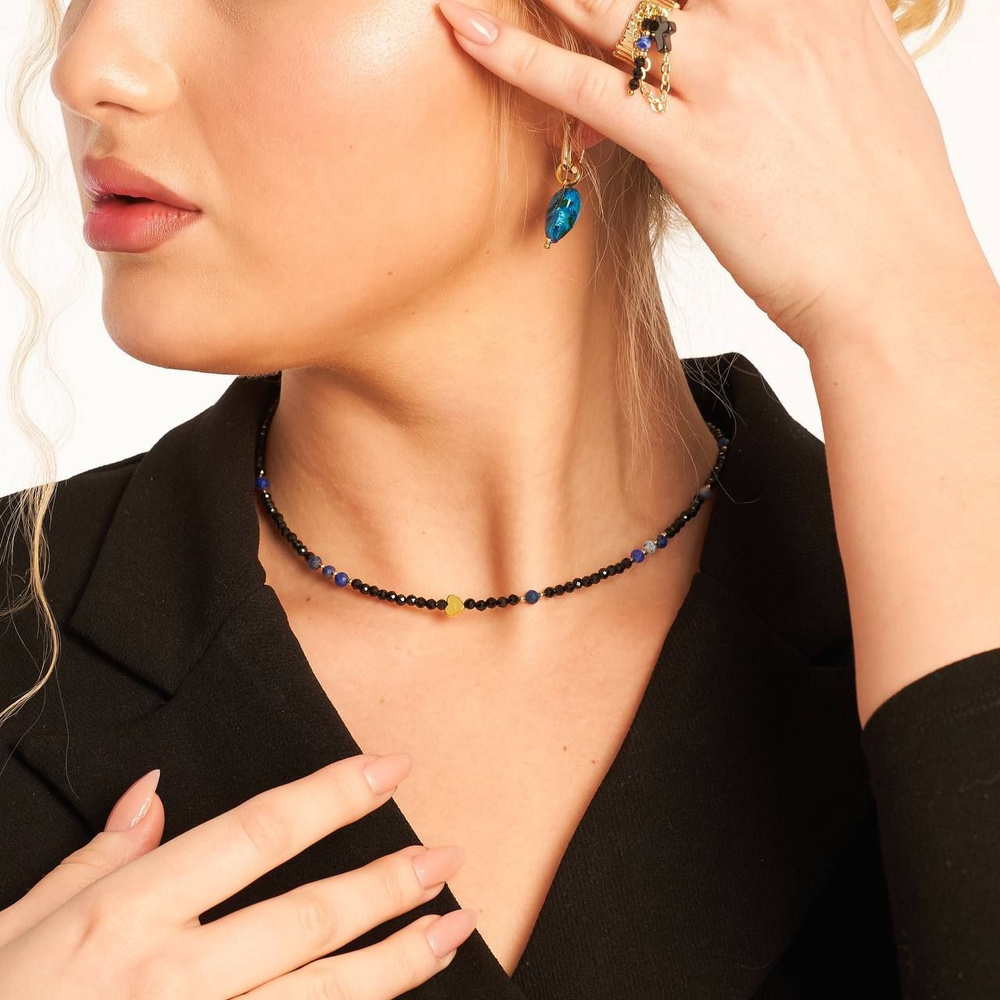 Чокер из камней черной шпинели с лазуритом на шею, женский - купить с доставкой по выгодным ценам в интернет-магазине OZON (954657433)