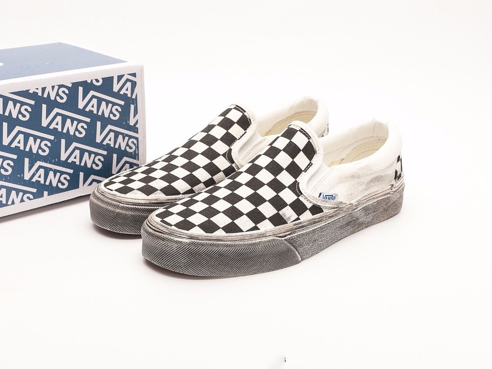 In style outlet vans