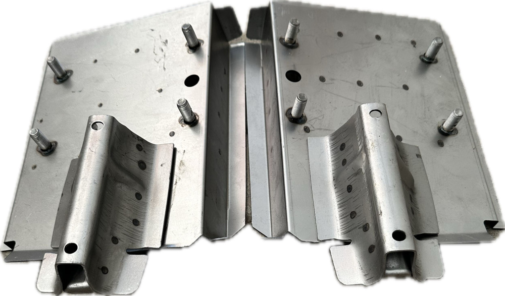 Комплект площадок крепления реактивной тяги левая и правая ...