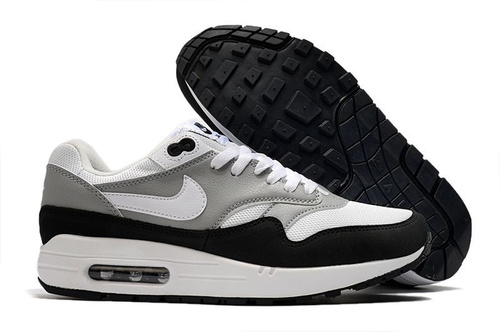 Nike classic hotsell air max