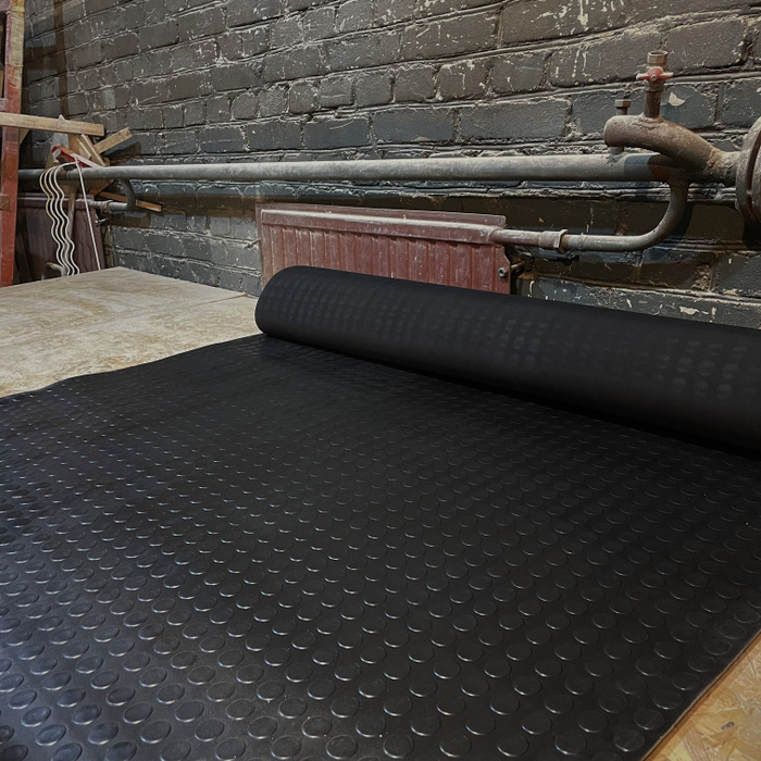 Резиновое рулонное покрытие для гаража и склада пятак 1.2х1м 3мм ...