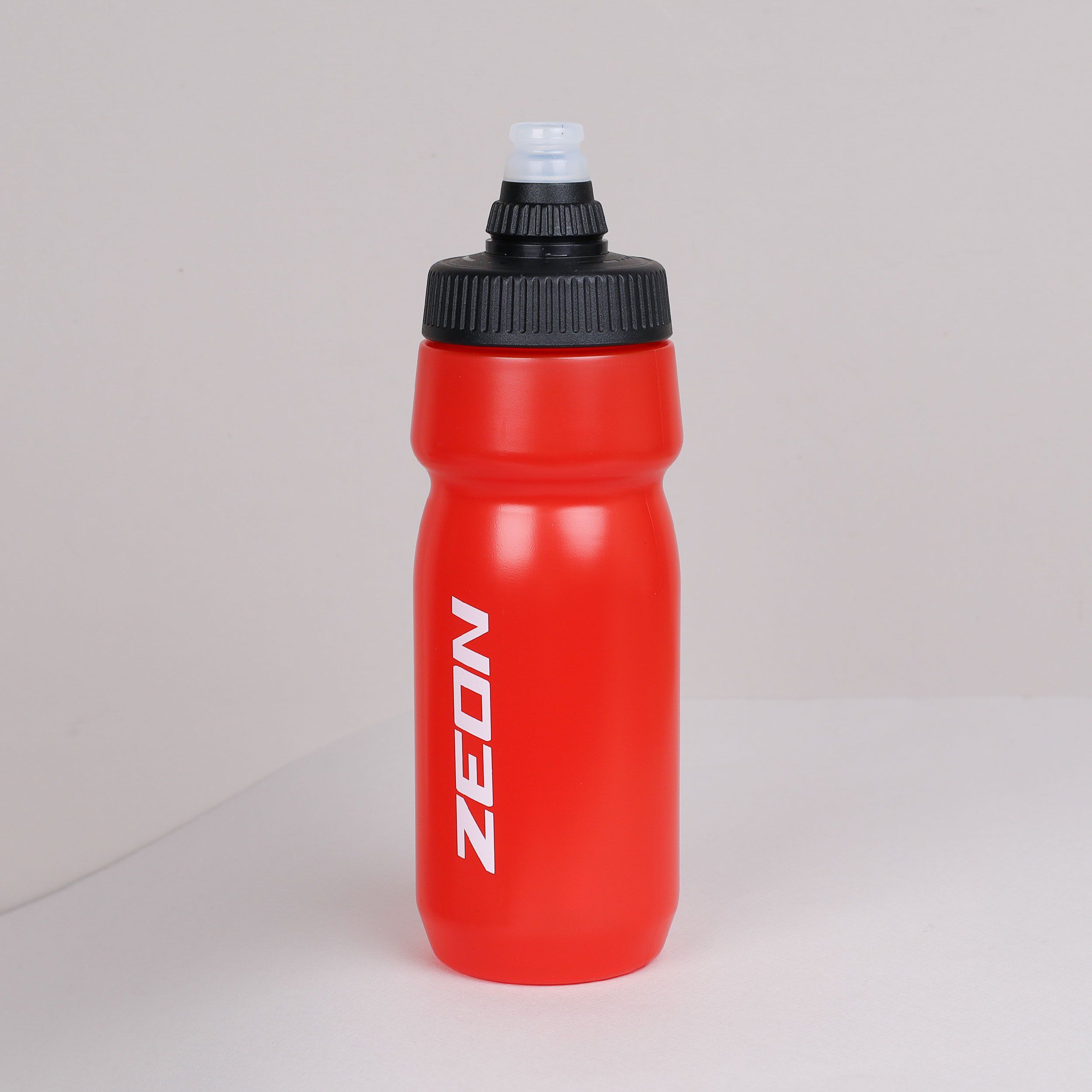 Бутылка для воды велосипедная ZEON WB230 гоночная 700 мл, клапан NEW кэмэлбак, красная Бутылка для воды велосипедная ZEON WB230 гоночная 700 мл, клапан NEW кэмэлбак, красная