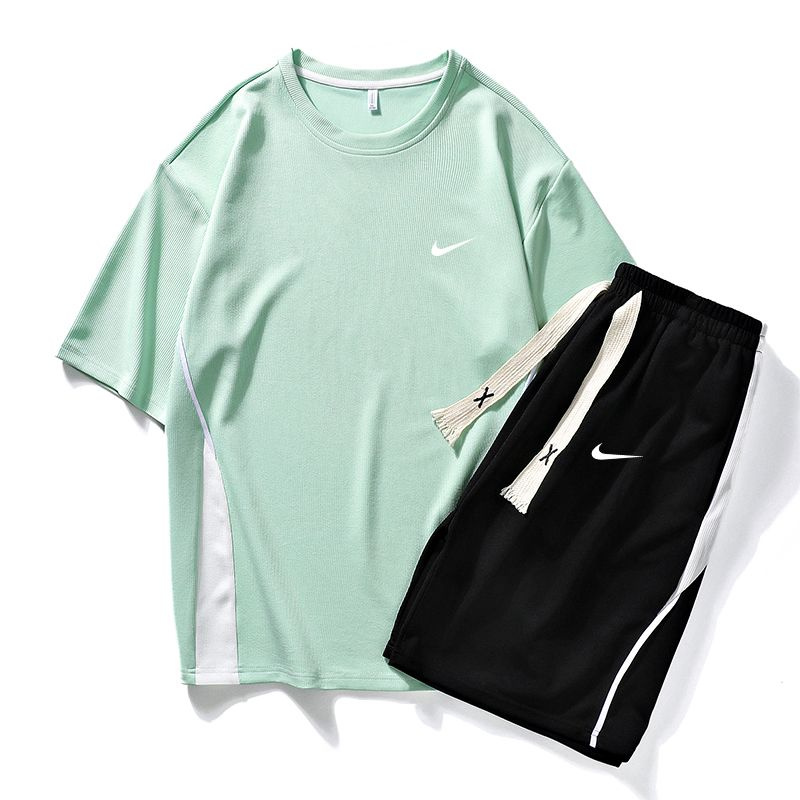 Комплект футболок Nike #1