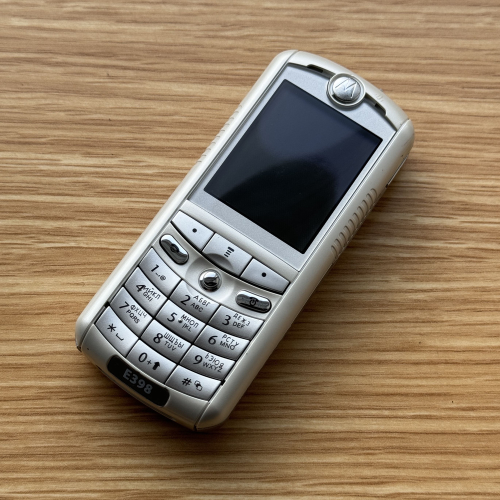 Motorola Мобильный телефон E398, белый #1