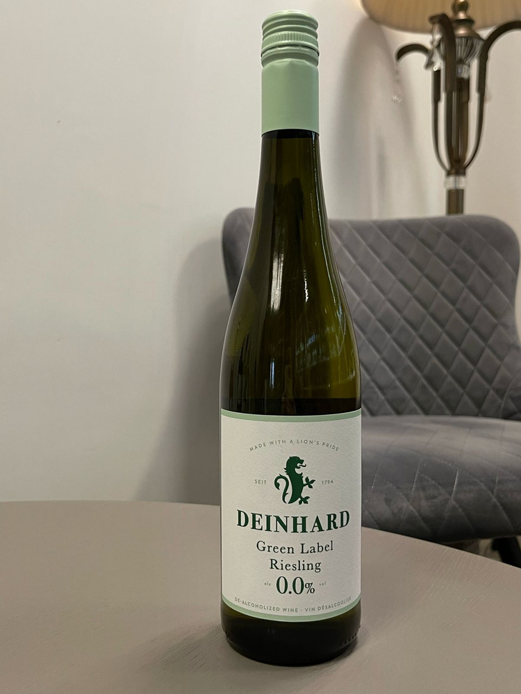 Вино безалкогольное белое полусладкое Дайнхард Грин Лейбл  #1