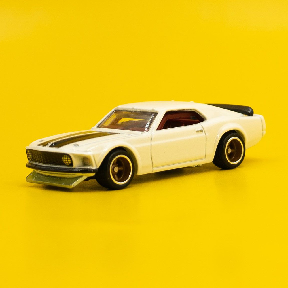 Машинка Hot Wheels Fast Furious ЗАЩИТНЫЙ КЕЙС Premium 1969 Ford Mustang Boss  302 HNW46 2024 - купить с доставкой по выгодным ценам в интернет-магазине  OZON (1552035412)