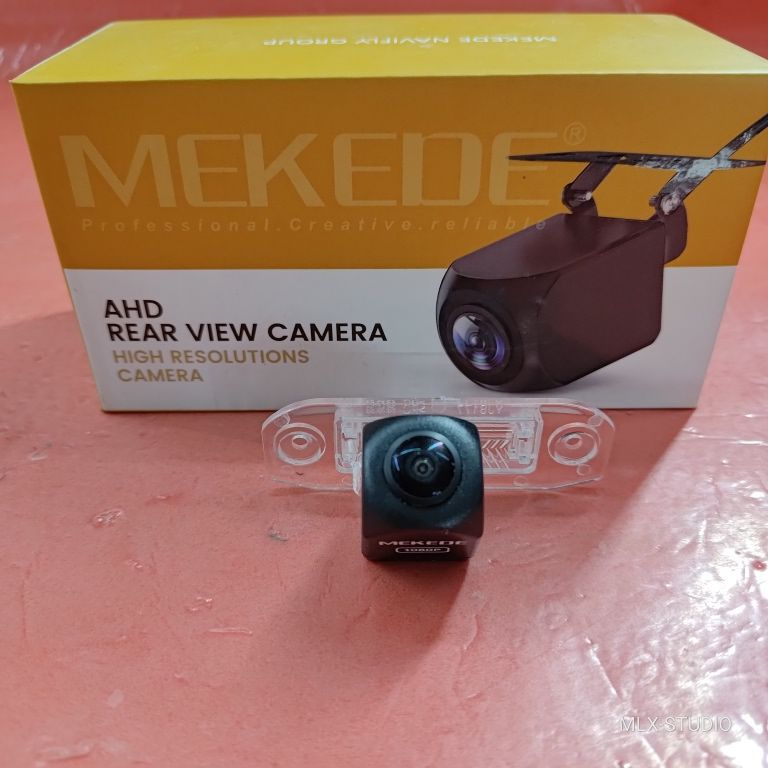 Камера заднего вида Mekede для Volvo #1