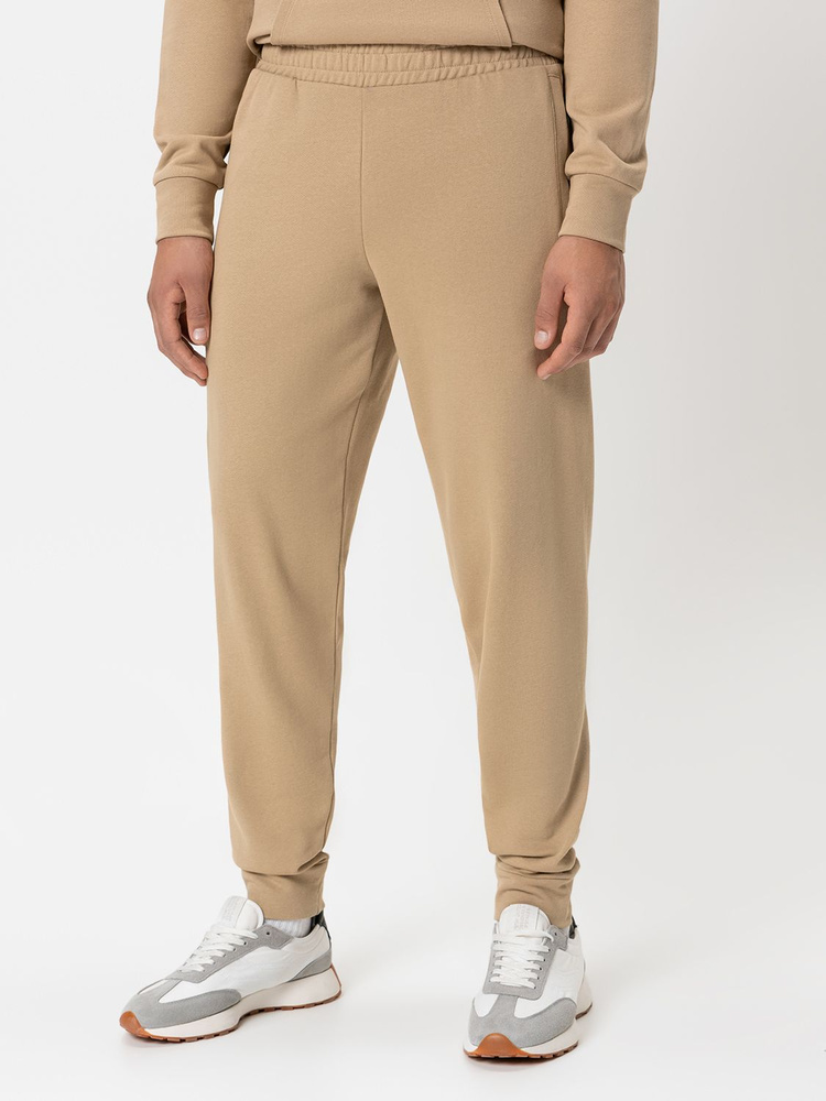 Брюки спортивные PUMA BETTER ESSENTIALS Sweatpants #1