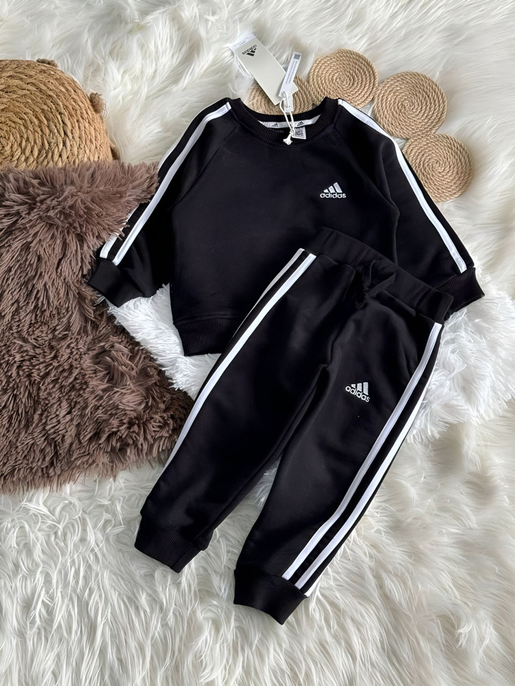 Костюм спортивный adidas #1