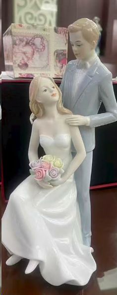 Статуэтка Влюбленные, фарфор, 9 х 6 х 15 см