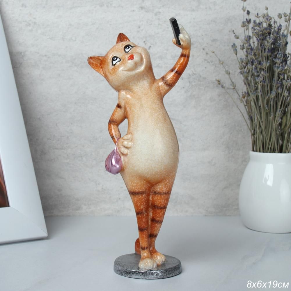 Статуэтка Кошка селфи, полистоун, 19 см