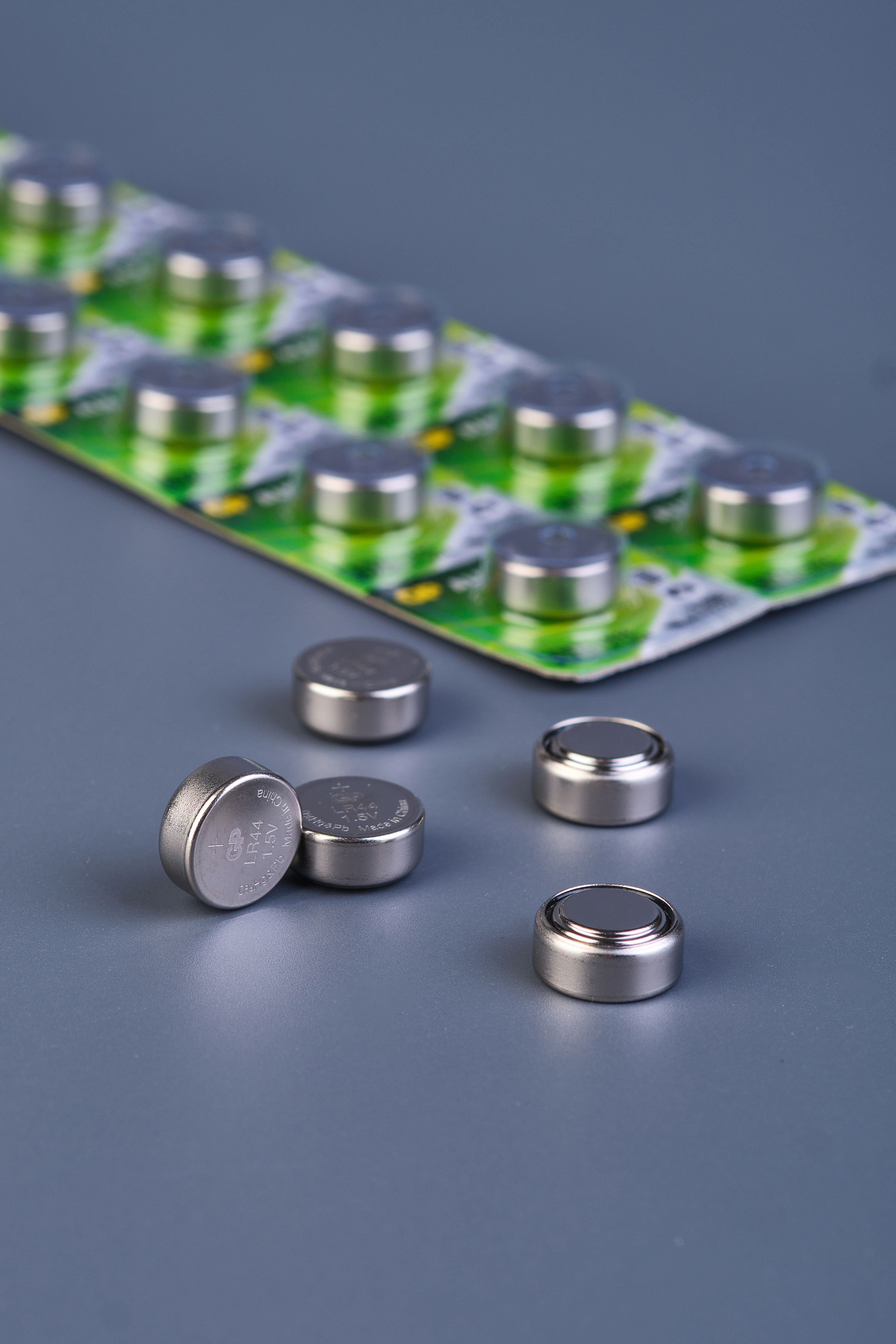 Батарейки lr44 GP AG13 алкалиновые 1,5v 10шт - купить с доставкой по ...