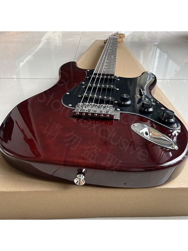 ЭлектрогитараклассическоймоделиStratocasterпрофессиональногоуровнясгарантиейкачества.