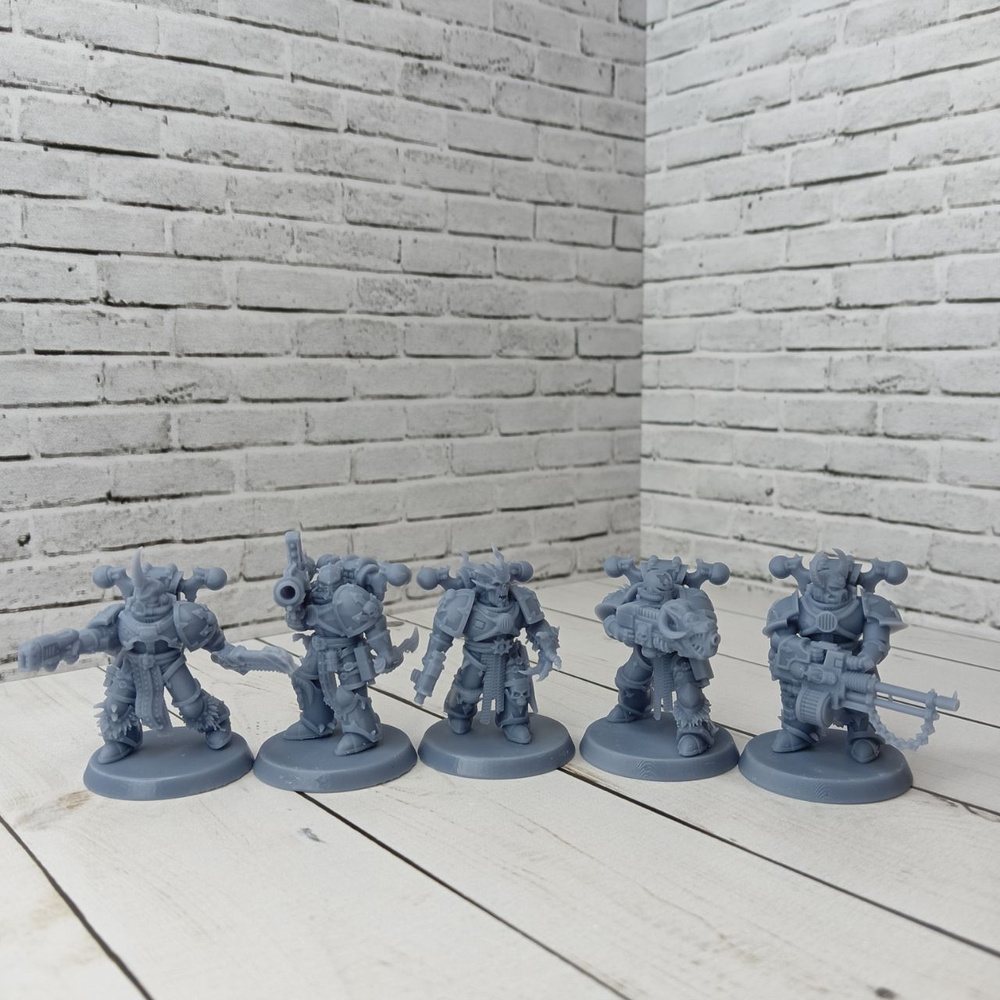 Миниатюры Warhammer 40000. Хаос. Легионеры Кхорна. Набор 1. 5 фигурок ...