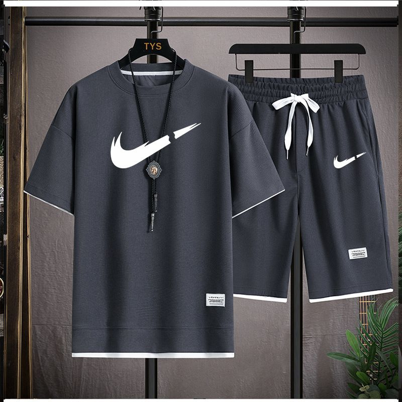 Комплект футболок Nike #1