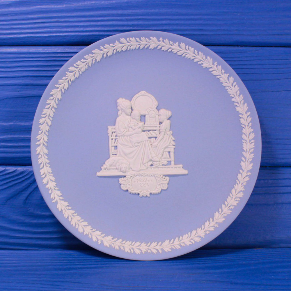 Тарелка Mother 1994 от Wedgwood #1