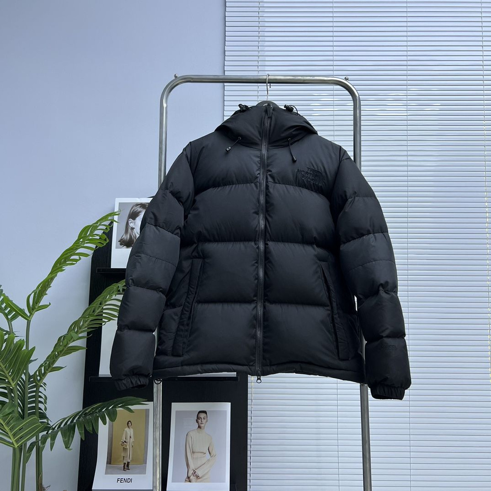 Парка The North Face W 1996 Retro Nuptse Jacket #1