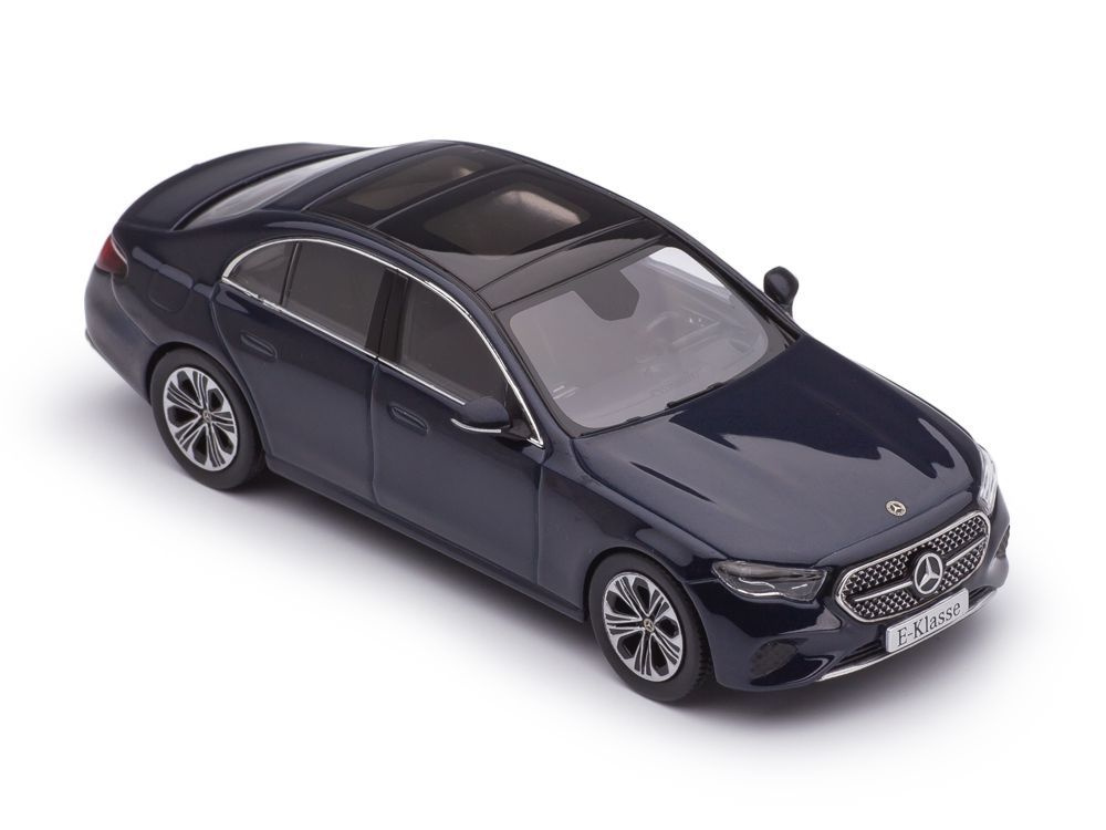 iScale 1:18 Mercedes-Benz Classe E limousine (W214) Année de