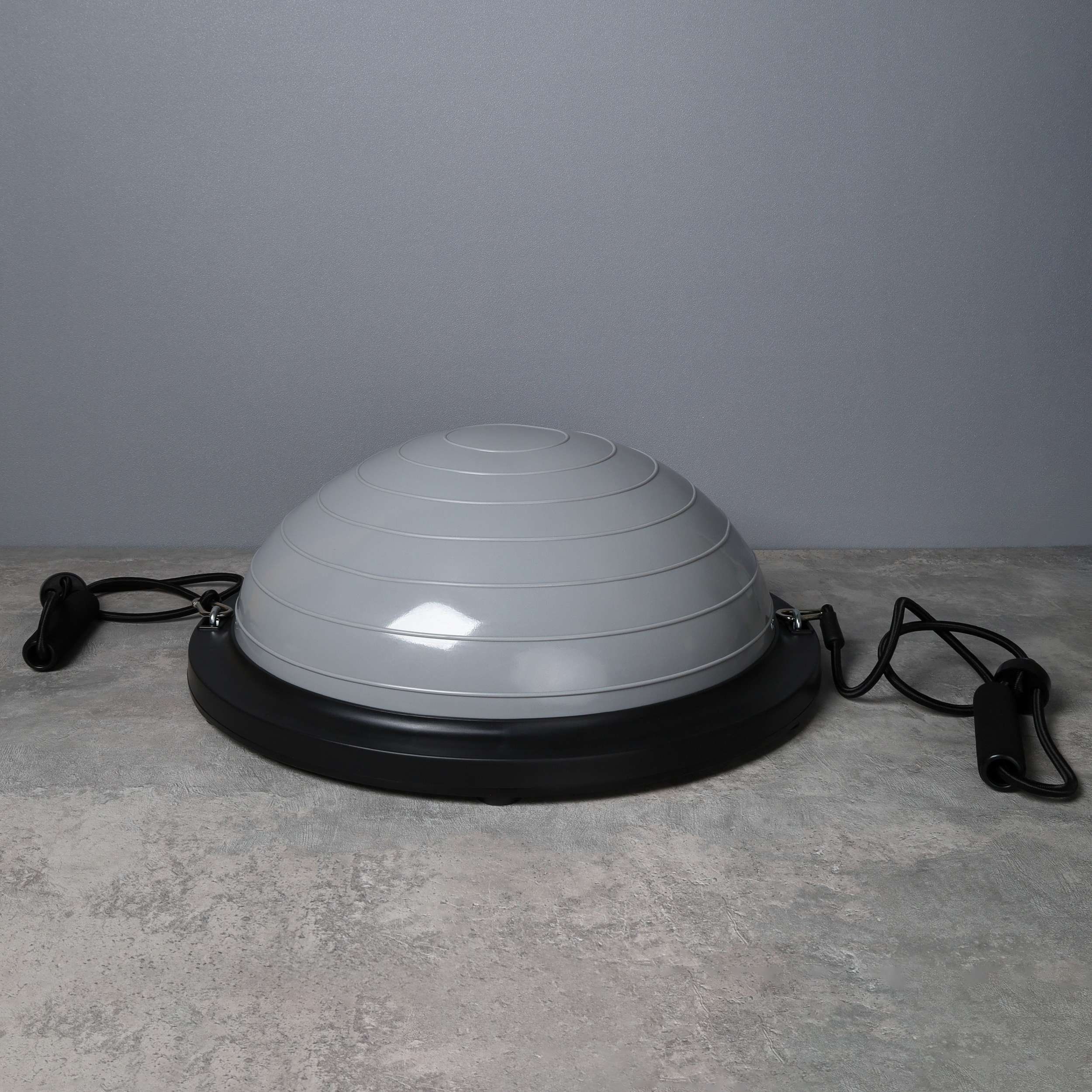 Полусфера балансировочная BOSU 46 см Woohooo Drops в комплекте с эспандером и насосом, серая Полусфера балансировочная BOSU 46 см Woohooo Drops в комплекте с эспандером и насосом, серая