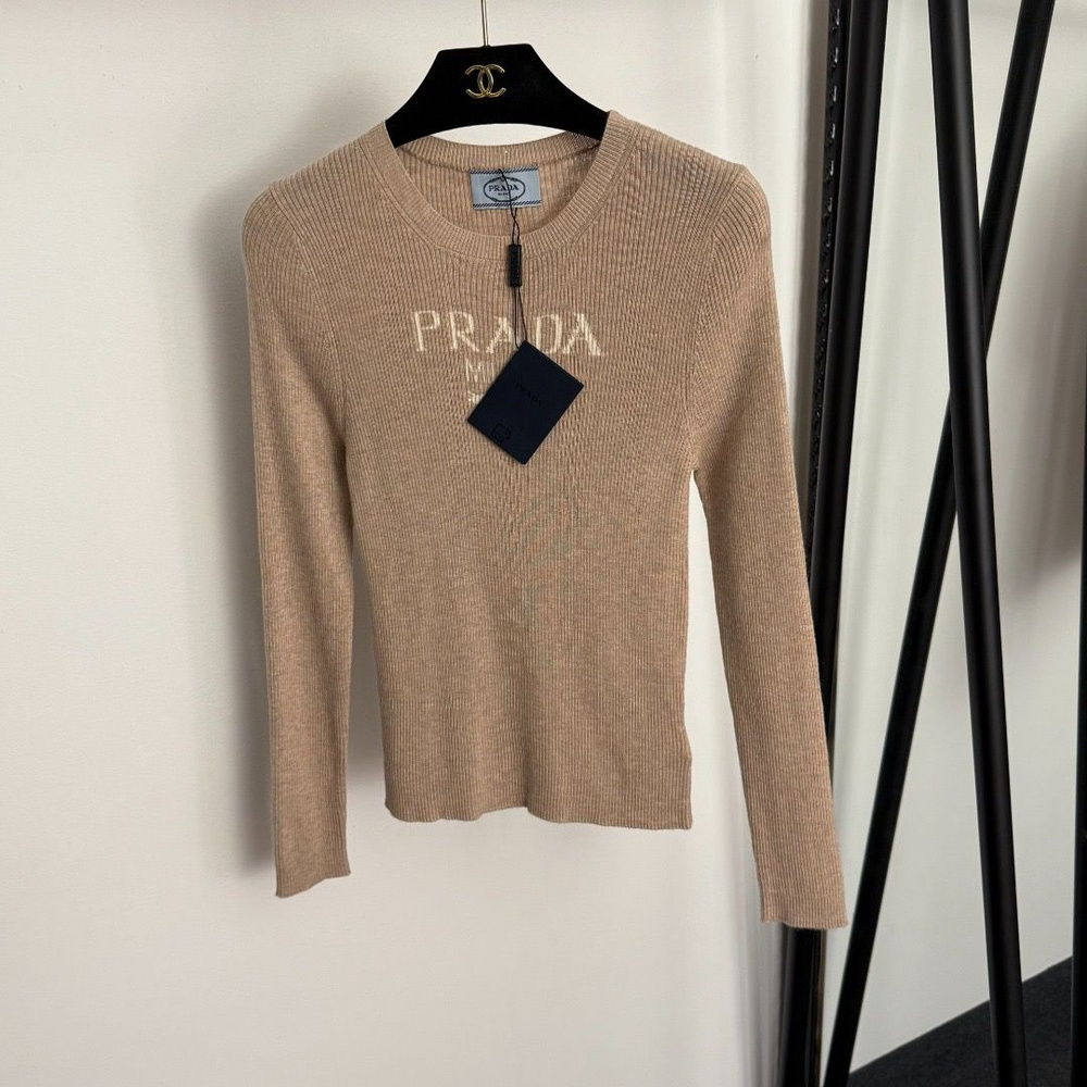 Свитер Prada #1