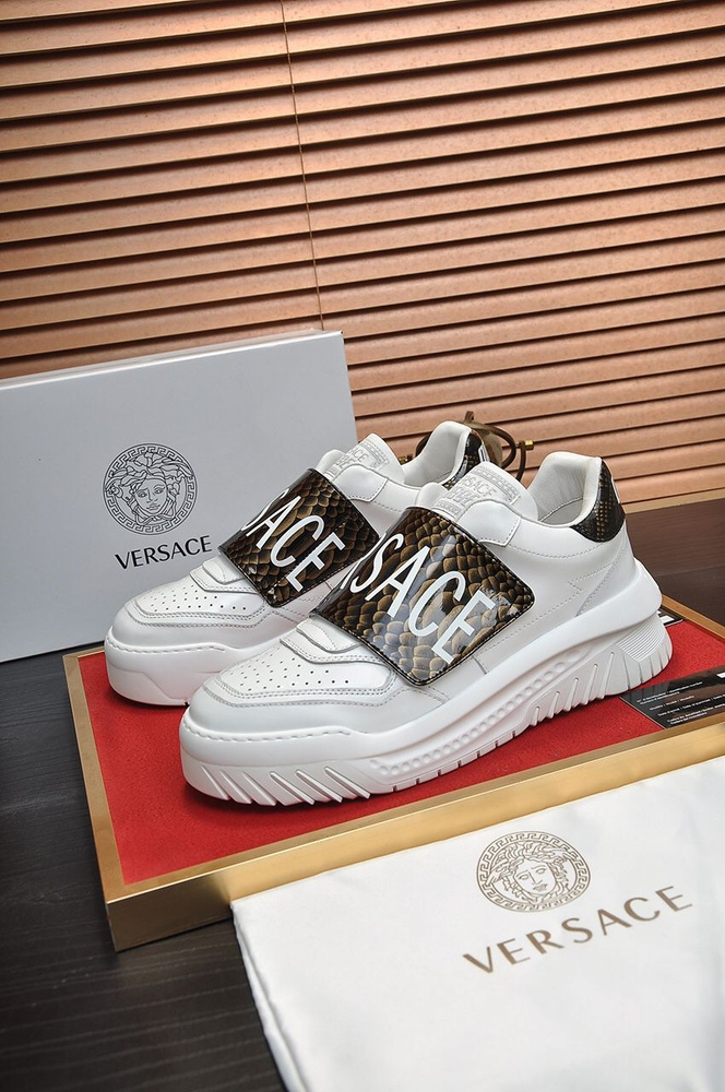 Кроссовки Versace - купить с доставкой по выгодным ценам в интернет ...