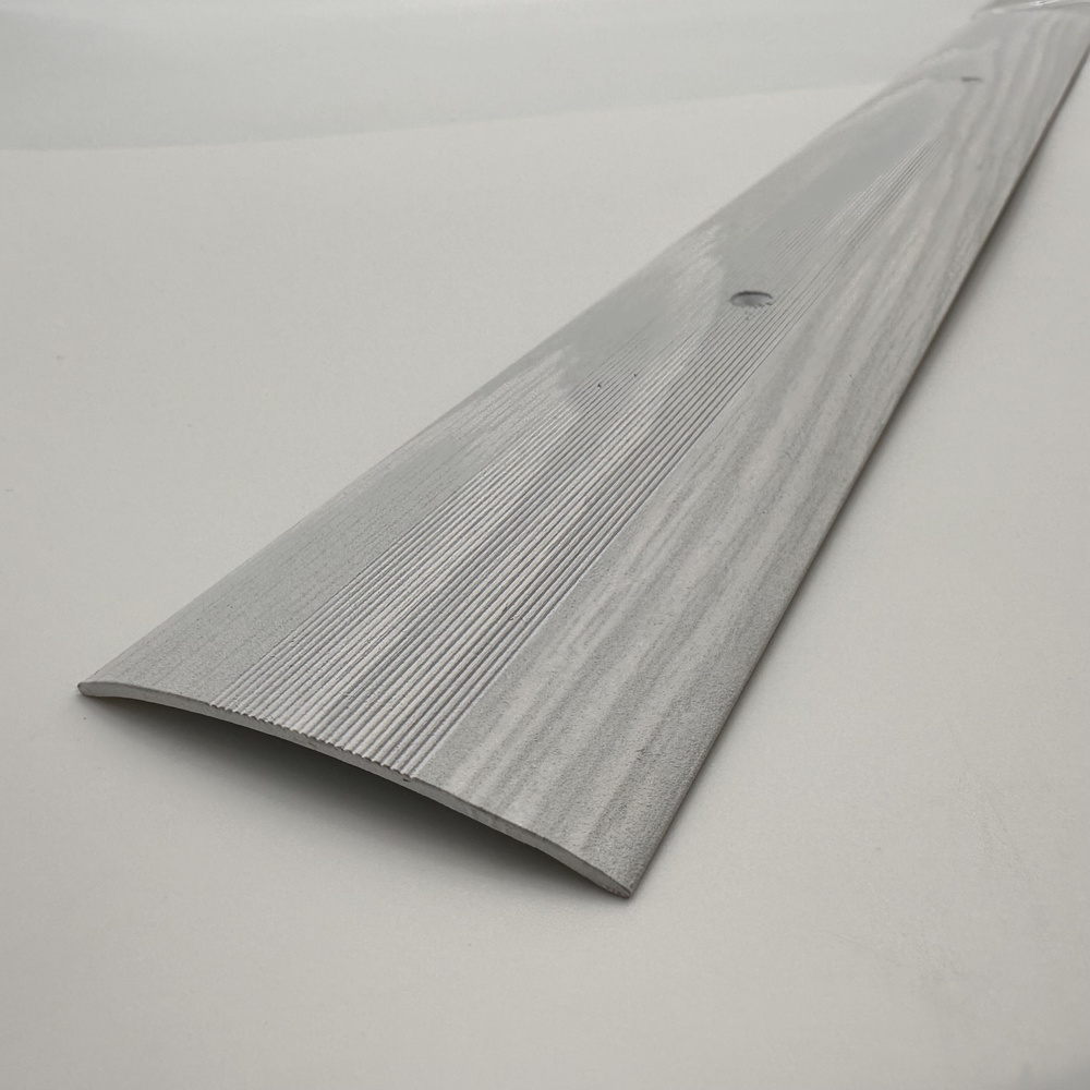 Порог алюминиевый стыкоперекрывающий одноуровневый стык (ПД 05) 60x5,8 1350 мм ясень белый  #1