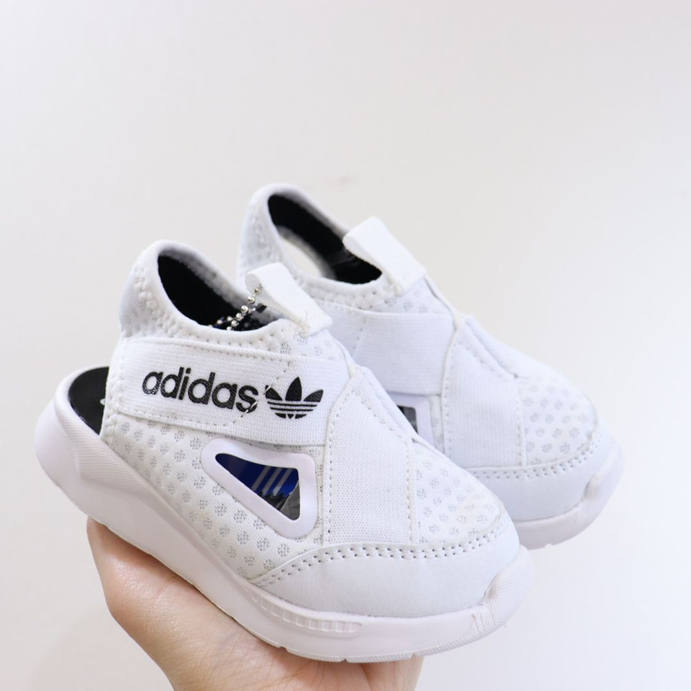 Сандалии adidas #1