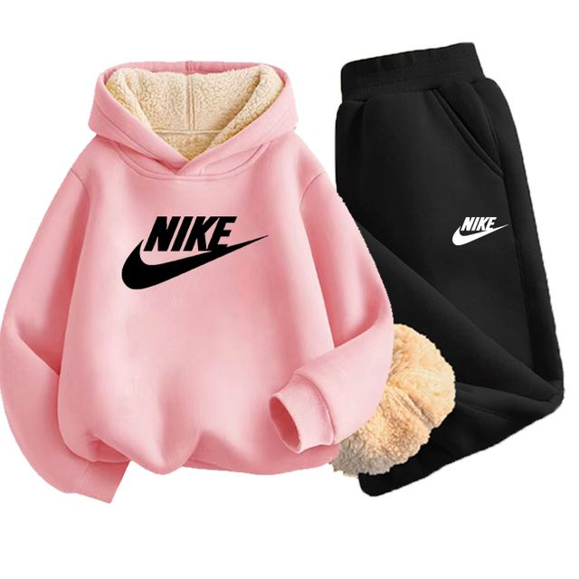 Костюм спортивный Nike #1