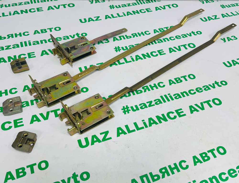 Замок двери УАЗ-452 пер лев (UAZ) 3741-00-6105013-95