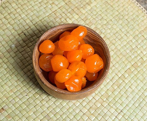 Әдемі кеудесі бар жас әйелдің порносы