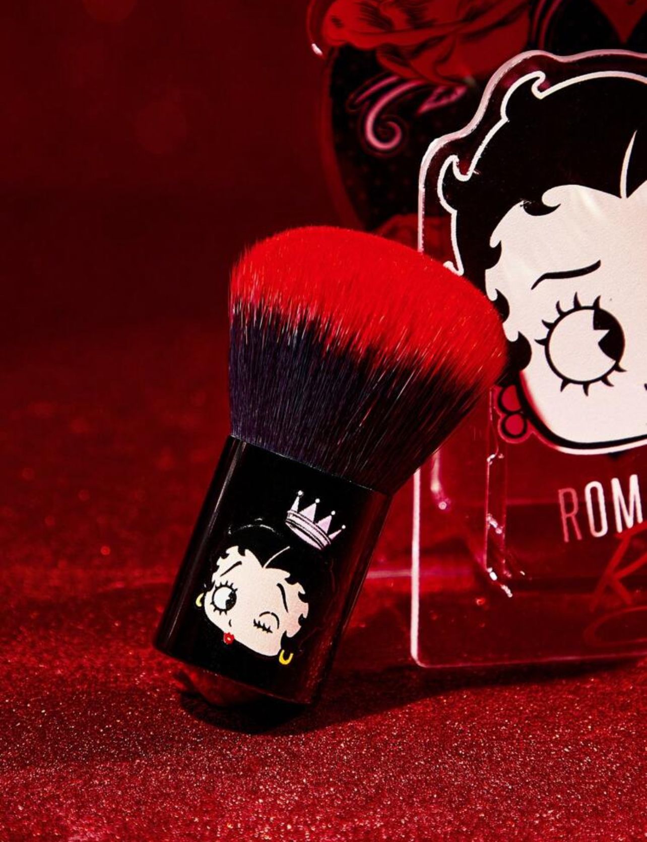 BETTY BOOP / Бетти Буп Кисть фигурка для пудры и румян с короткой ручкой