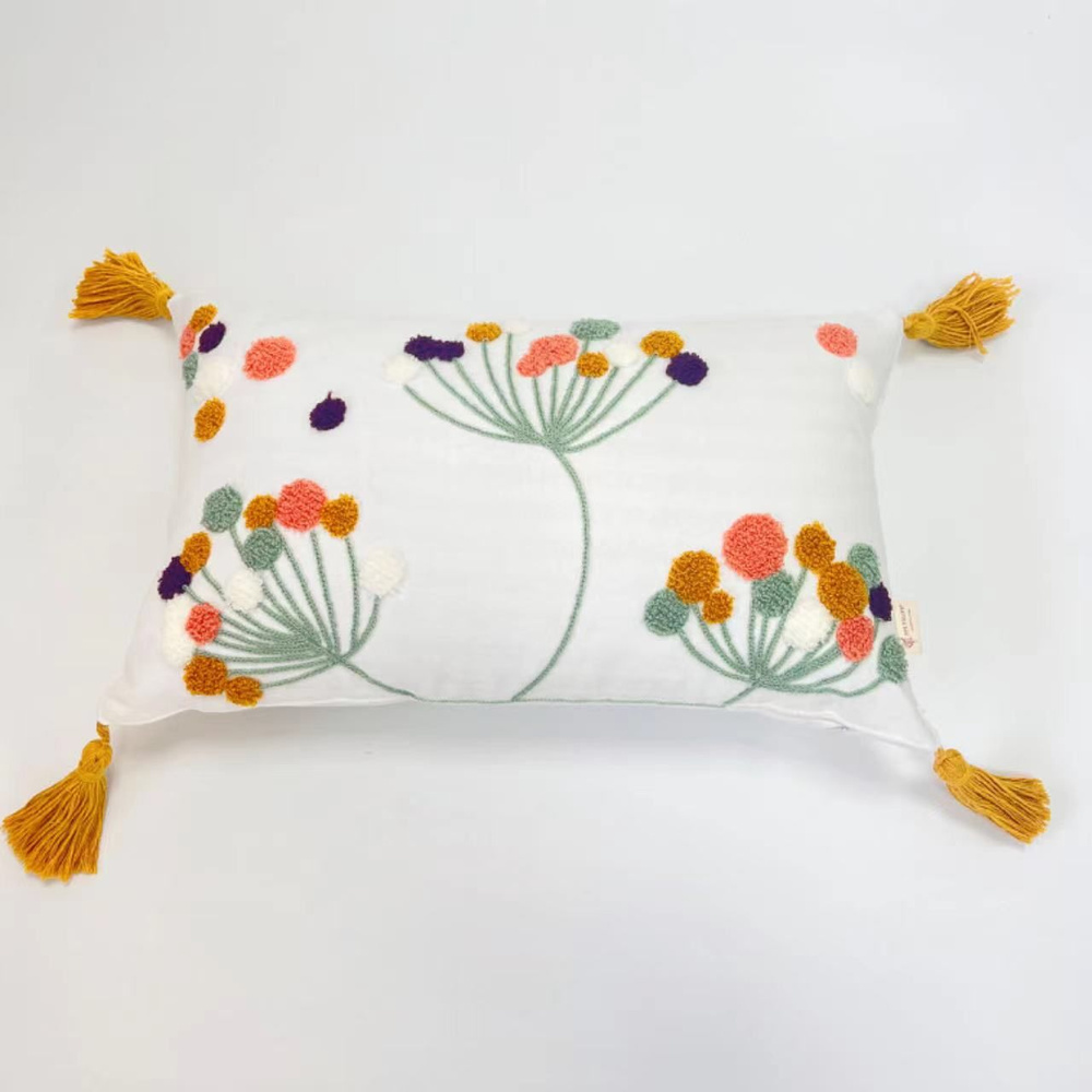 Подушка декоративная 30х50 см прямоугольная с наволочкой Joy.Yolife вышивка из пряжи Яркие цветы 2, для #1
