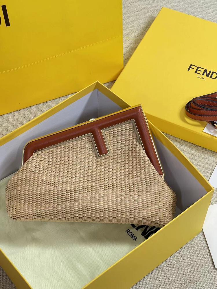 Fendi Клатч #1