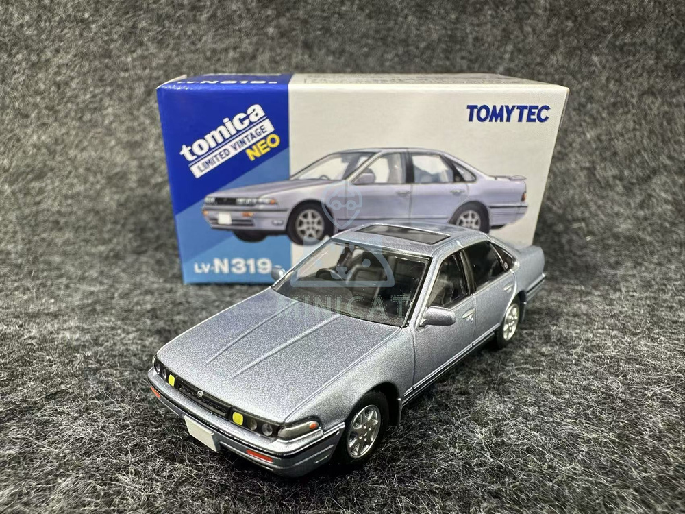 Машинка 2410 TOMYTEC 1:64 TLV LV-N319a Nissan Cefiro Silver 90 years diecast car model #1