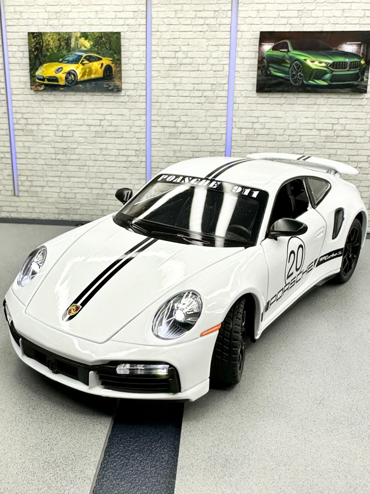 Металлическая машинка Porsche 911 Turbo S #1