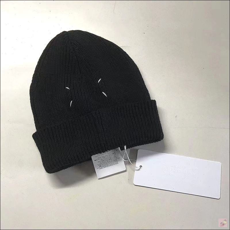 Шапка MM6 Maison Margiela #1