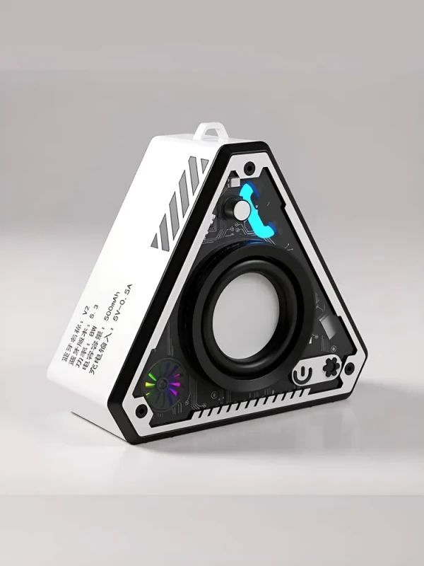 Колонка крупным планом с RGB подсветкой