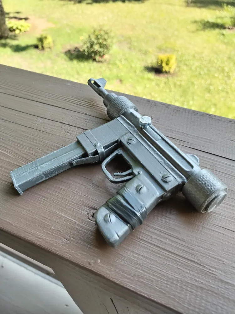 SMG  1:2