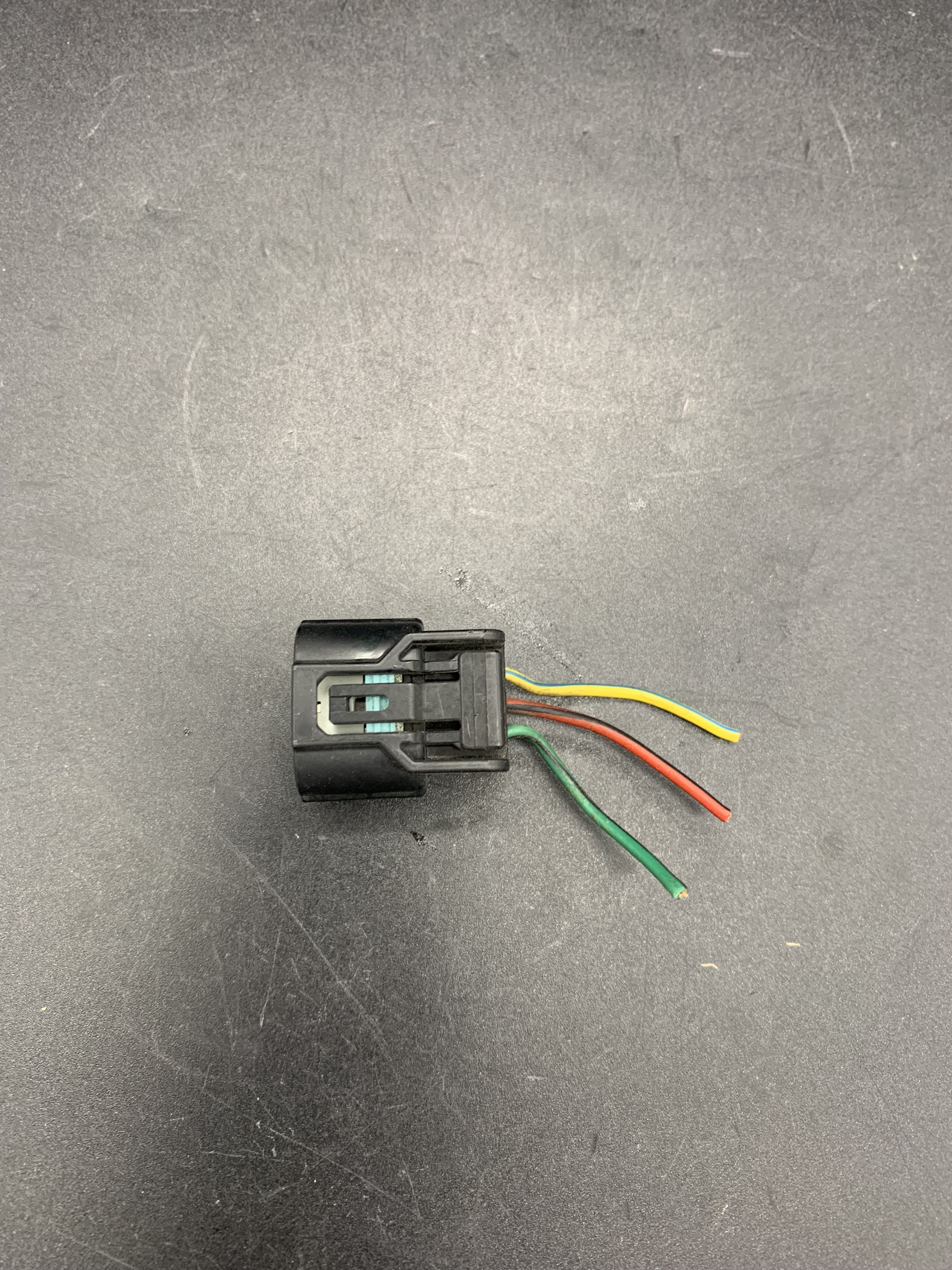 Брюнетка және қызыл шашты порно Қараңғы жерде жақын кездесулер