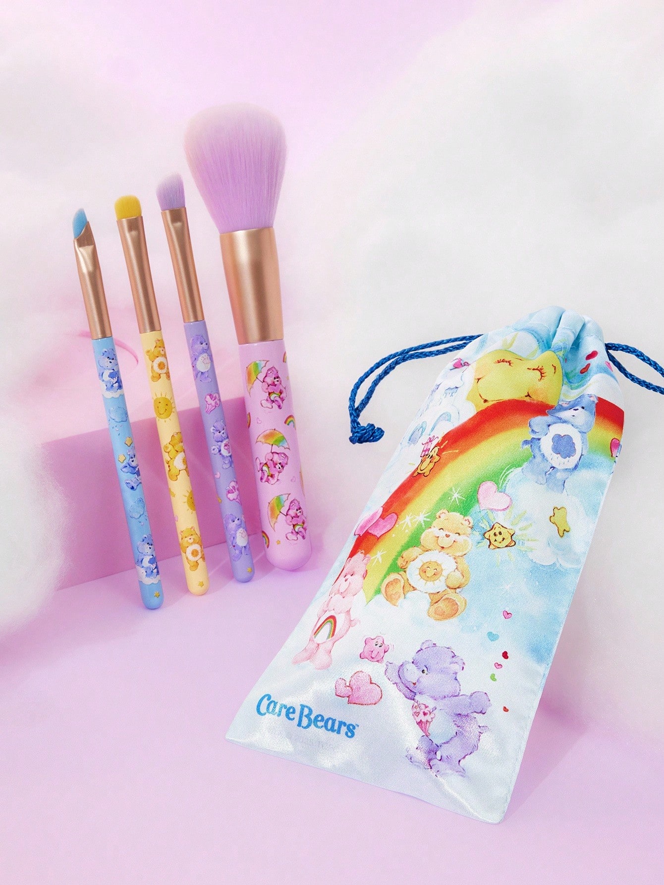 Care Bears / Заботливые мишки Набор кистей для макияжа Весёлые мишки, 5 предметов