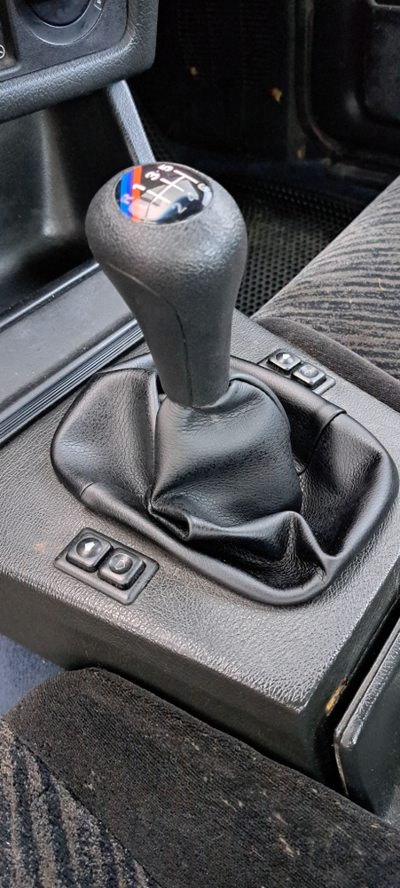 Чехол кпп Bmw e30 #1