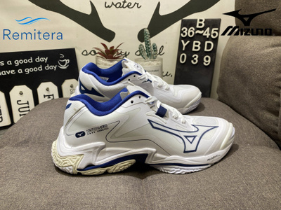 Mizuno Wave Lightning Z6 バドミントンシューズ Mizuno Wave Lightning Z6 купить на OZON по низкой цене