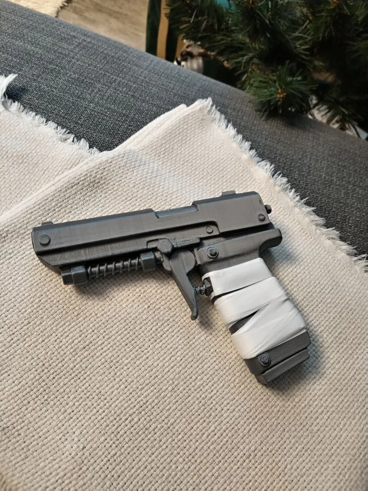 Полуавтоматический пистолет (Пэшка), классический, 20см